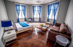 2B Hostel & Rooms